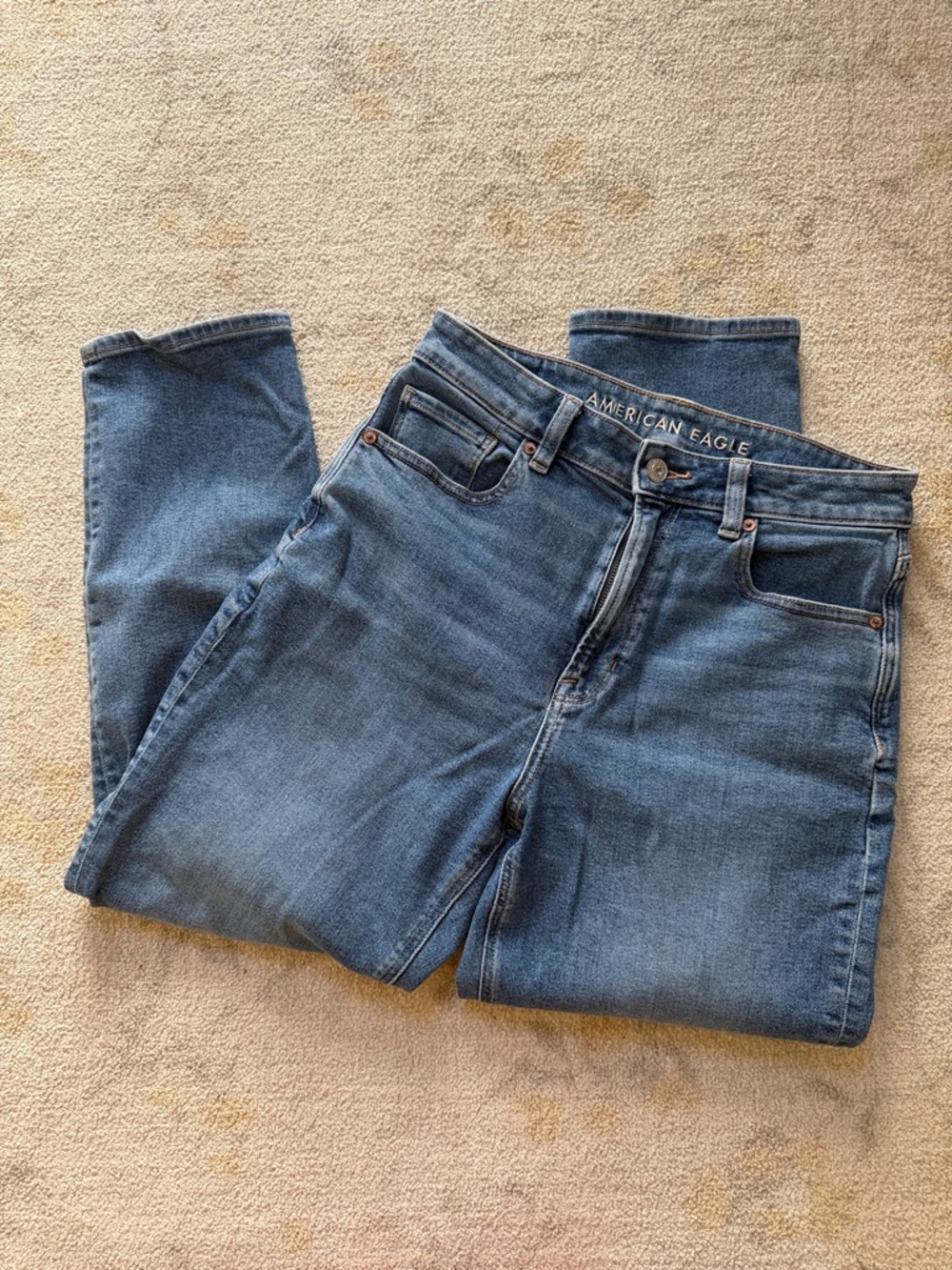 American Eagle Cropped Jeans